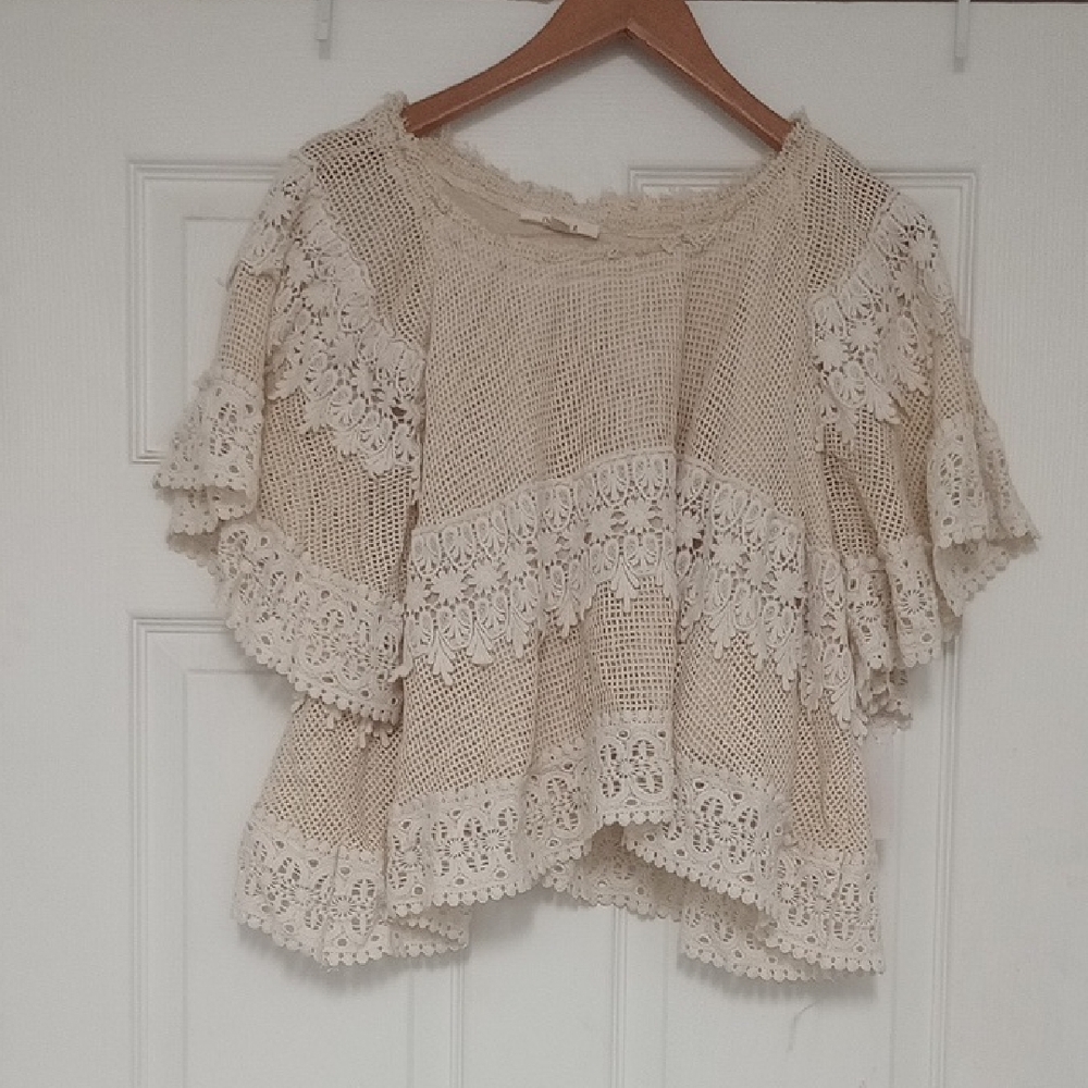 Oli & Hali Cream Flutter Sleeve Ruffled Blouse
